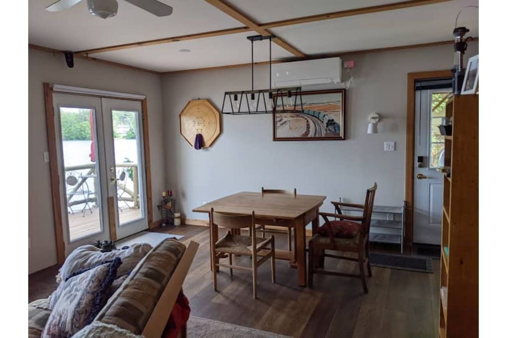 Photo of Livingroom in Quinte West