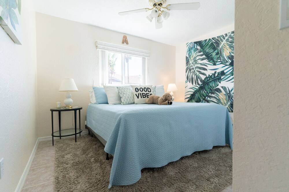Photo of Bedroom in Burnt Store Isles
