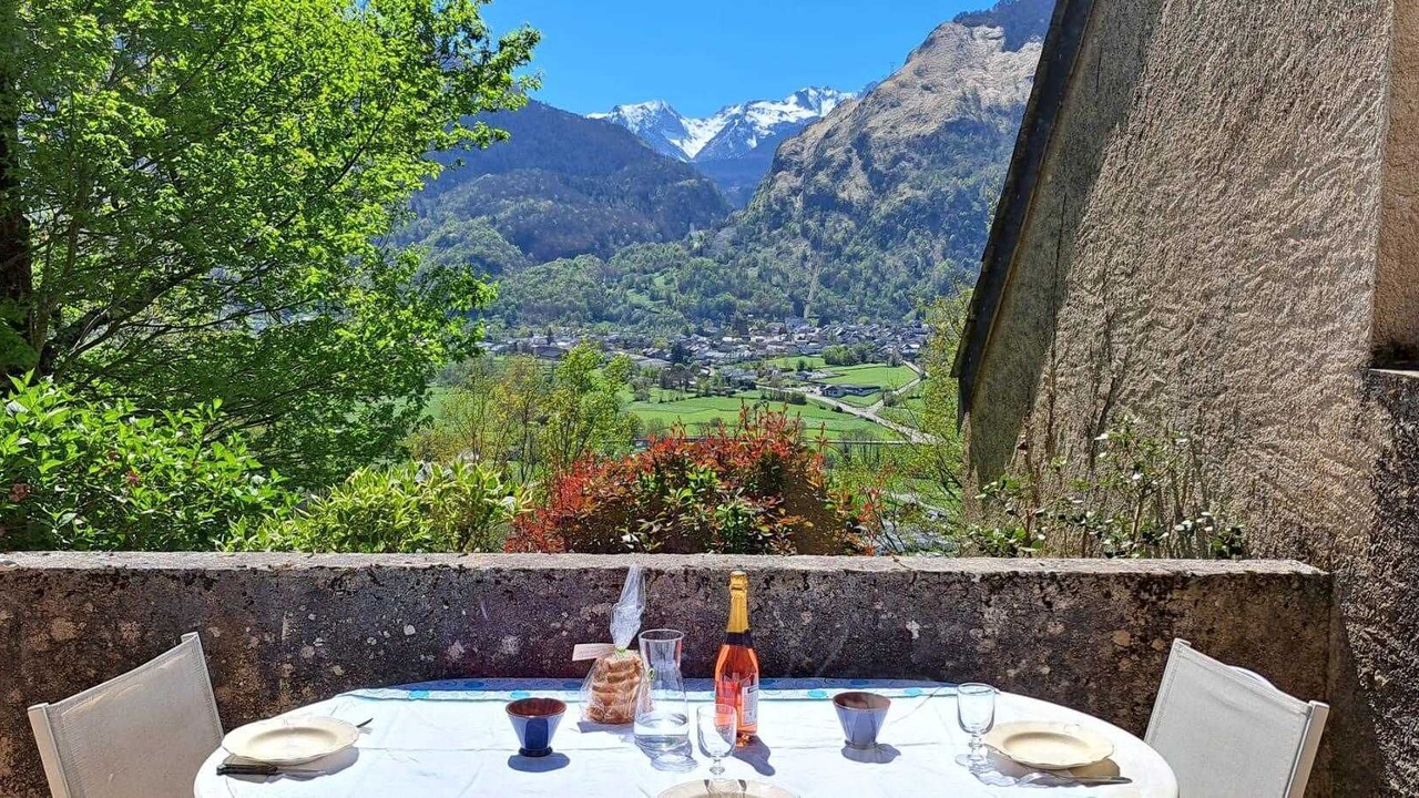 Photo of Outdoor in Louvie-Soubiron