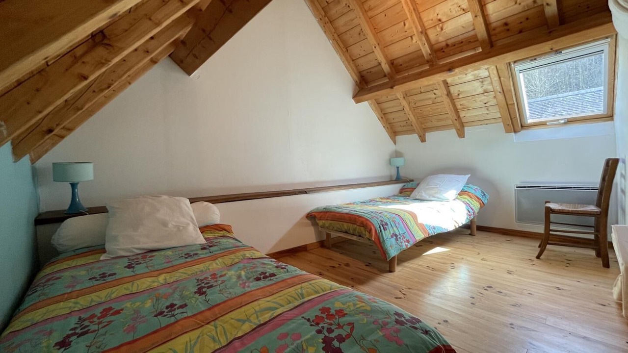 Photo of Others in Accous