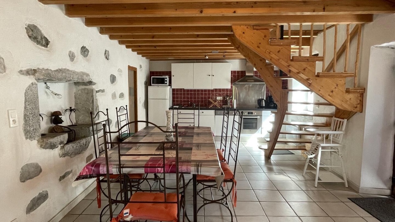 Photo of Others in Accous