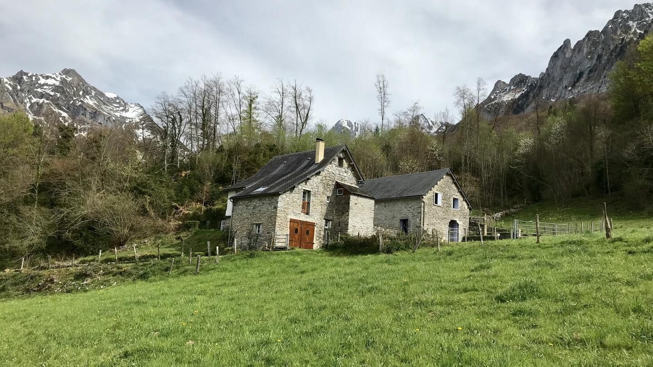 Photo of Outdoor in Accous