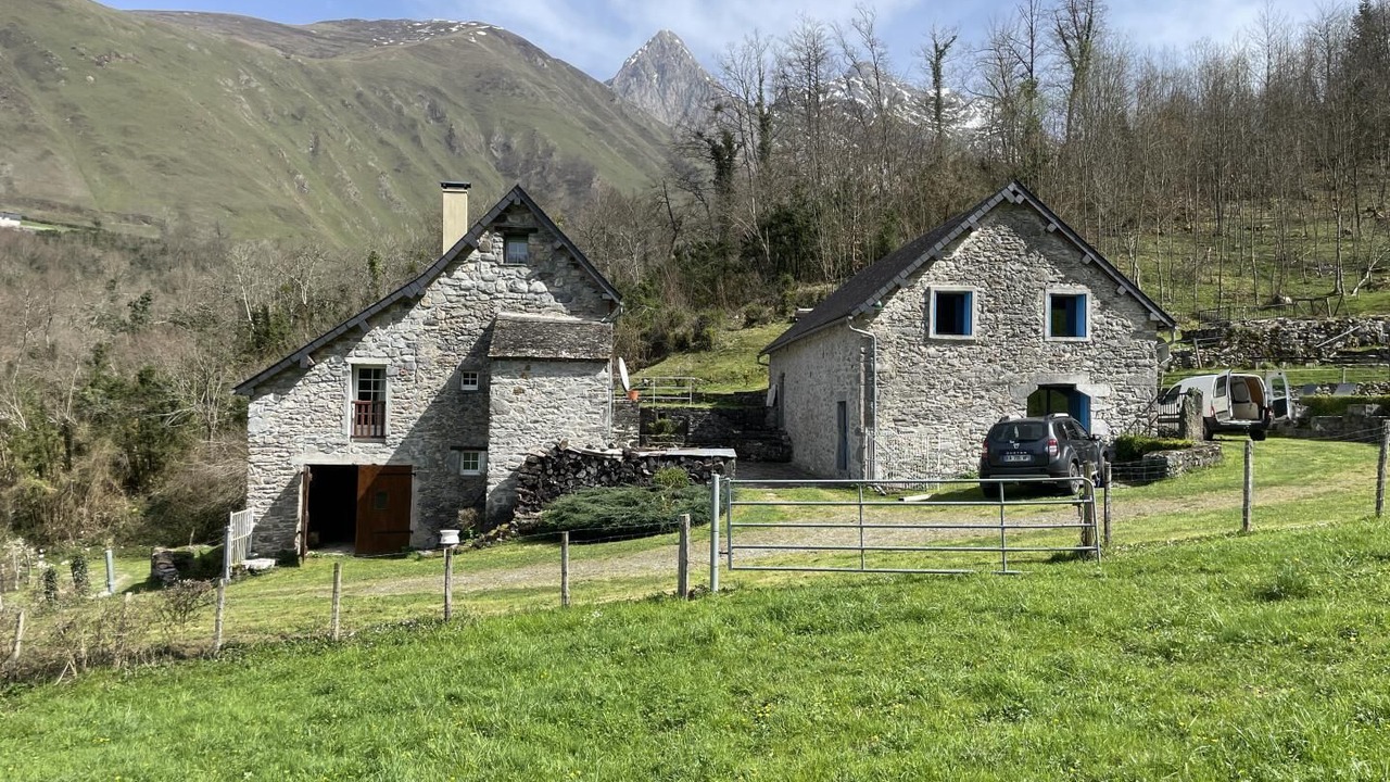 Photo of Outdoor in Accous