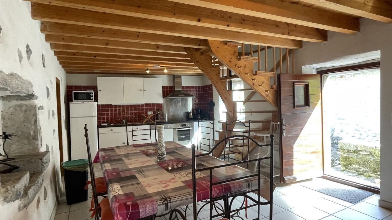 Photo of Others in Accous