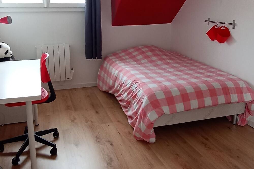 Photo of Bedroom in Montivilliers