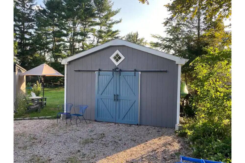 Photo of Outdoor in Guilford