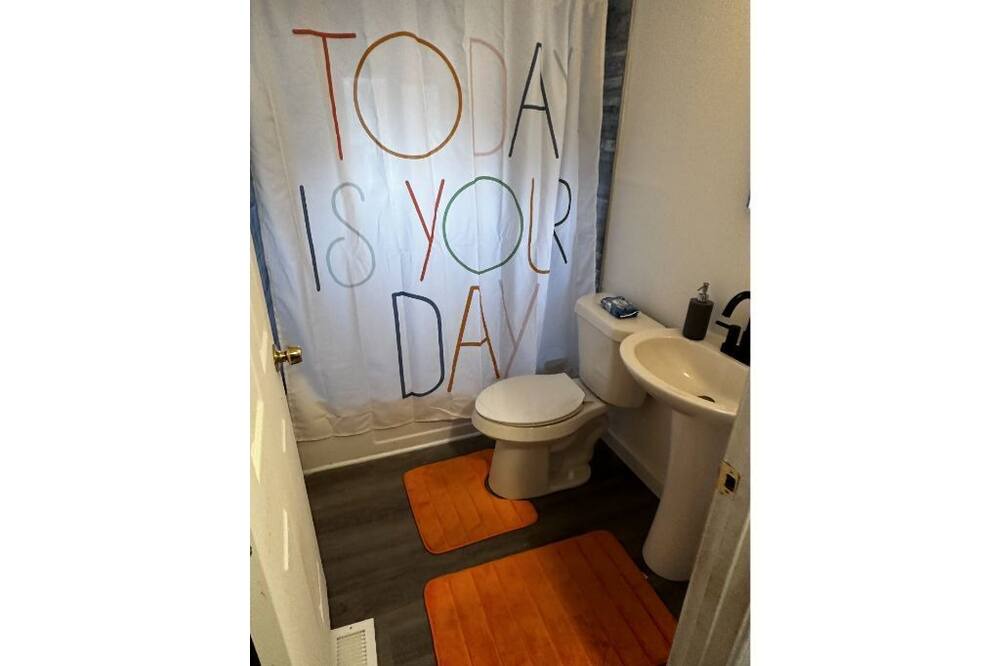 Photo of Bathroom in Griffin