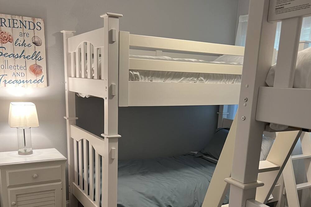 Photo of Bedroom in Kings Lake