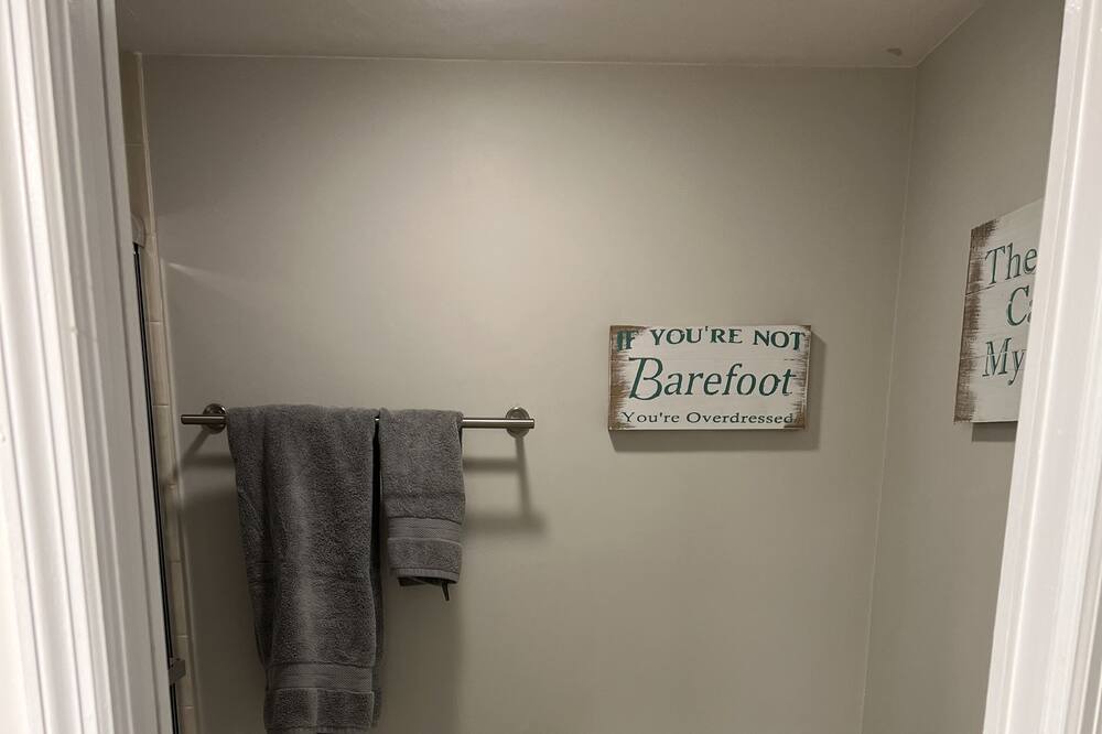 Photo of Bathroom in Kings Lake