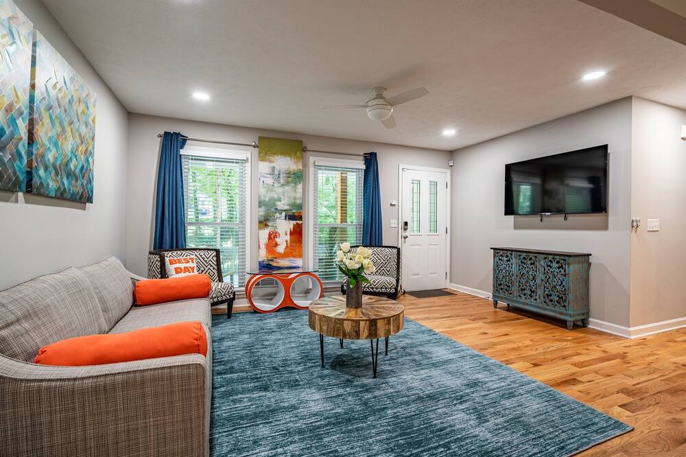 Photo of Bedroom in Alpharetta
