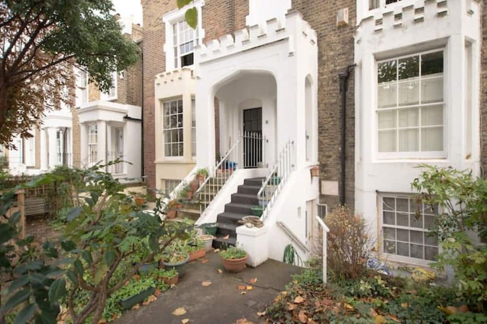 Photo of Outdoor in Dalston