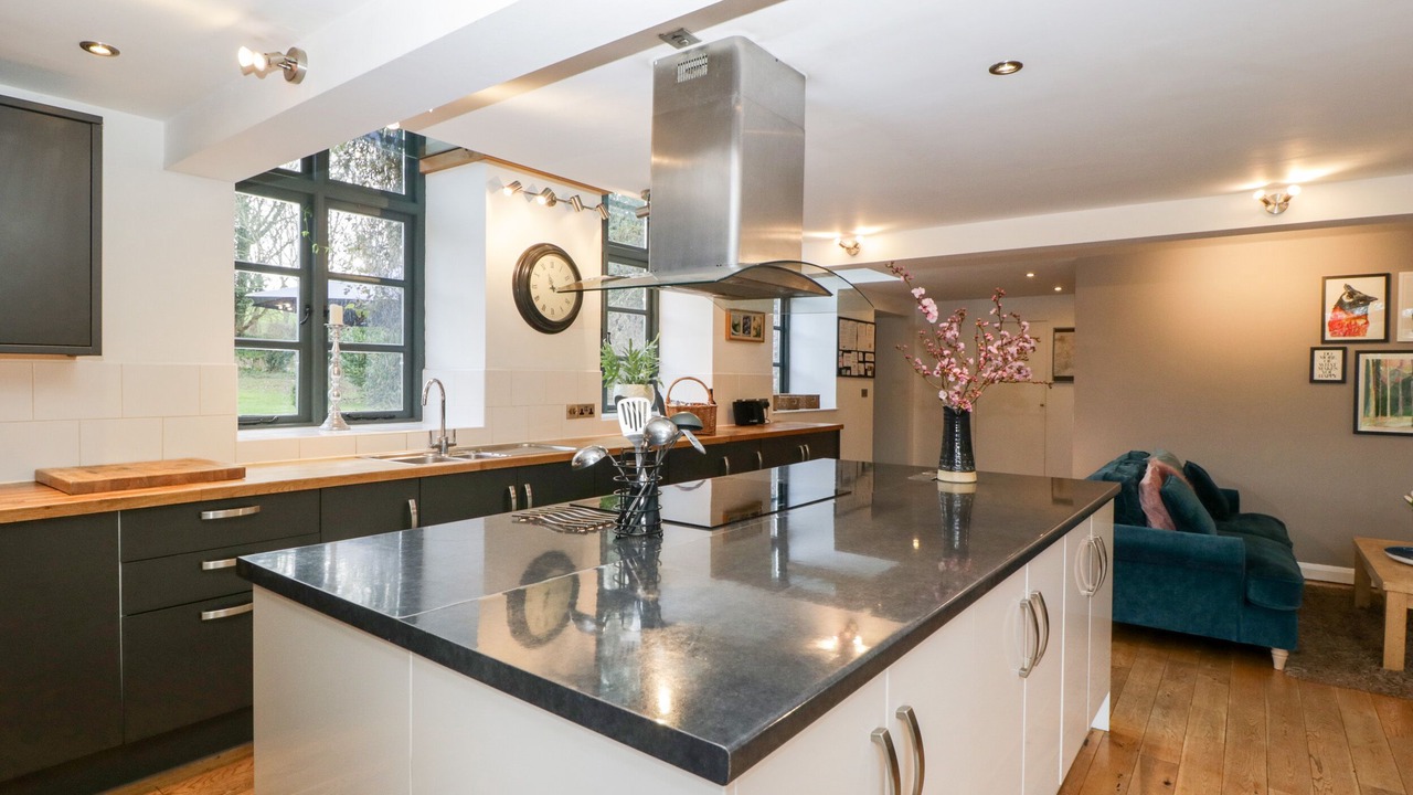 Photo of Others in Little Cowarne