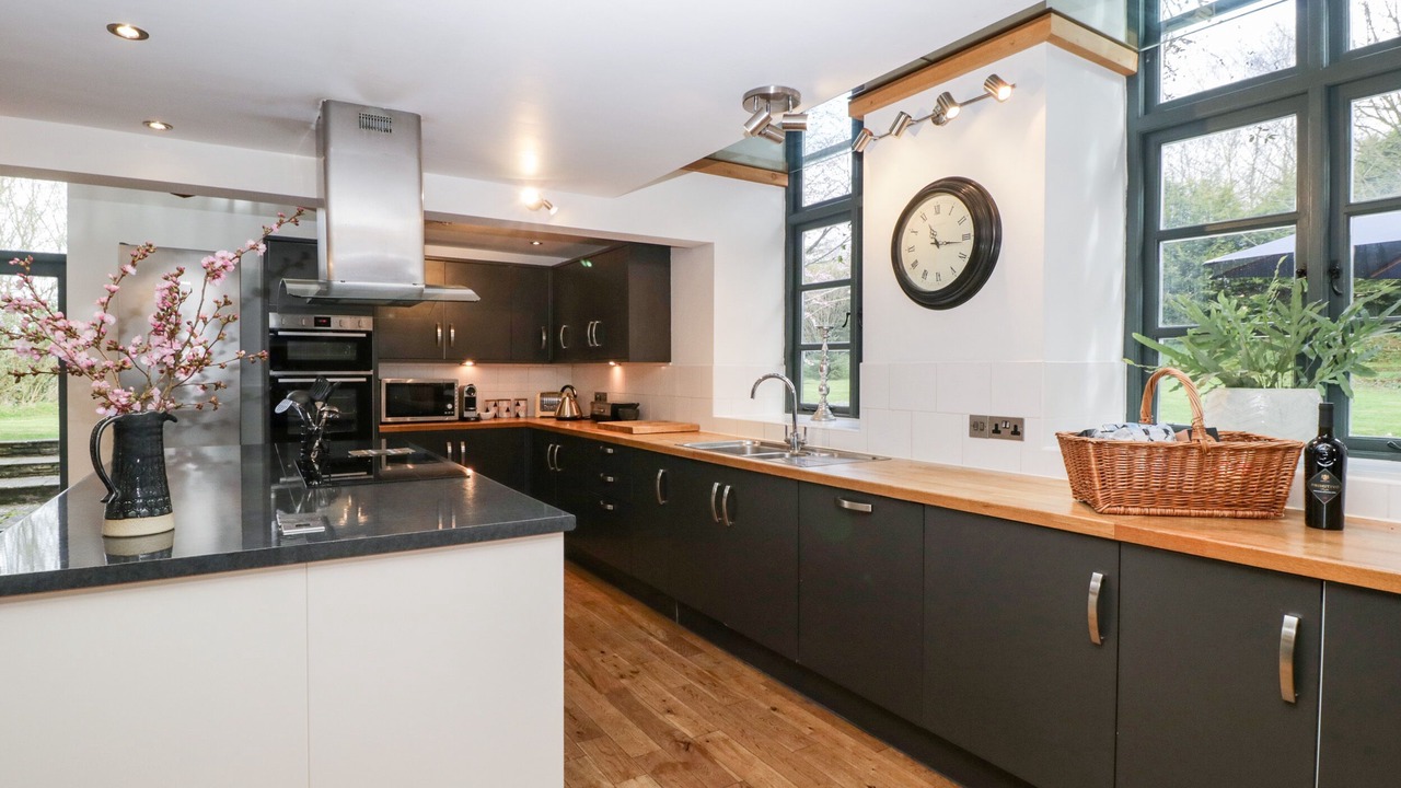 Photo of Others in Little Cowarne