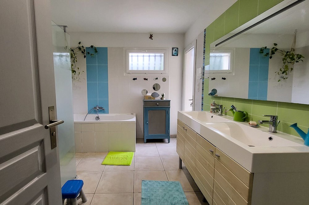 Photo of Bathroom in Mondragon