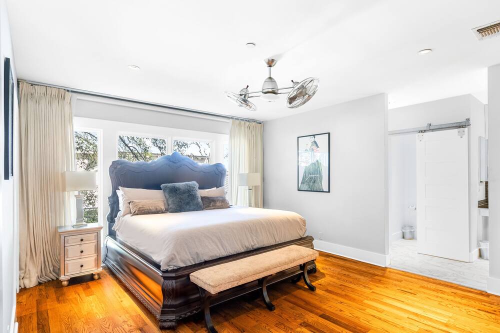 Photo of Bedroom in Uptown