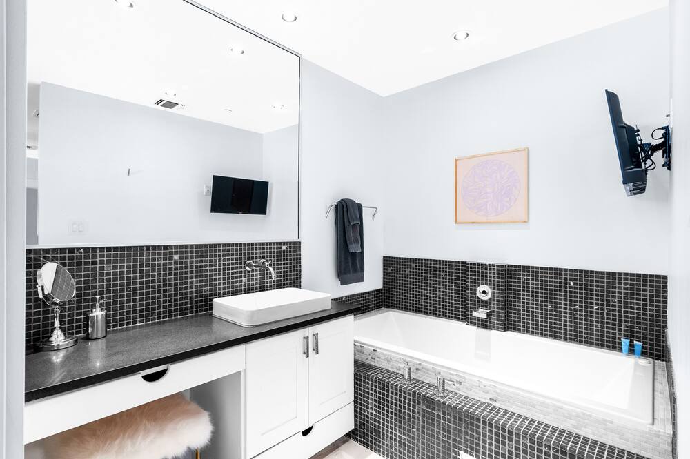 Photo of Bathroom in Uptown