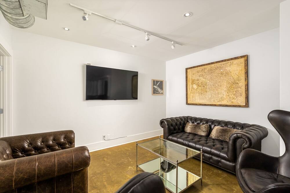 Photo of Livingroom in Uptown