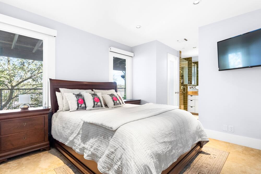 Photo of Bedroom in Uptown