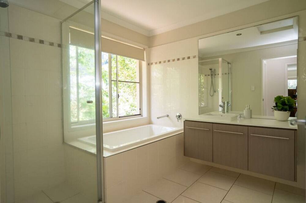 Photo of Others in Biggera Waters