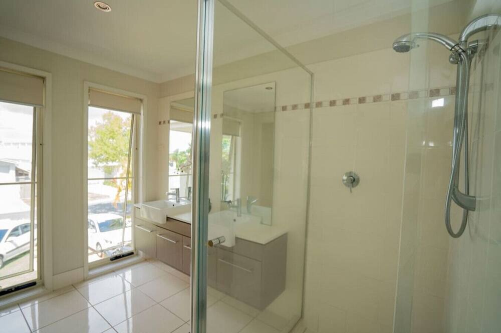 Photo of Others in Biggera Waters