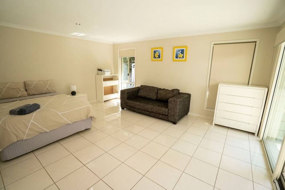 Photo of Others in Biggera Waters