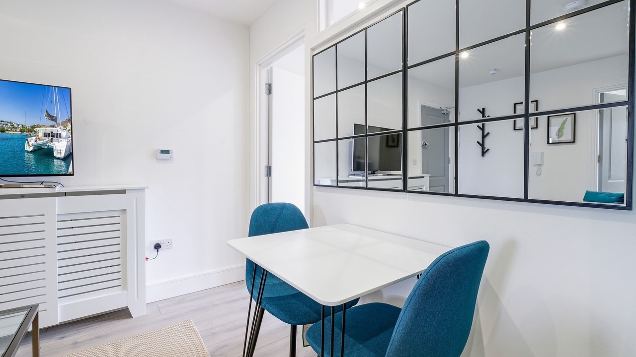 Photo of Bedroom in Yiewsley