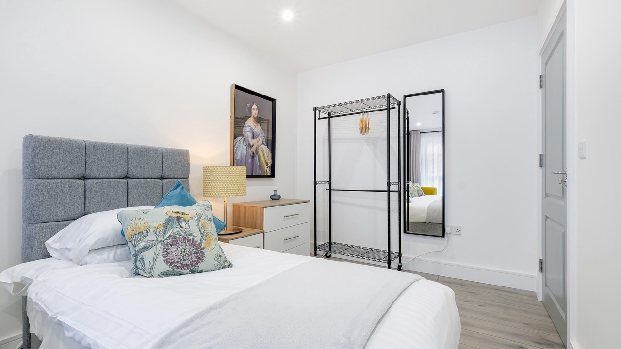 Photo of Others in Yiewsley