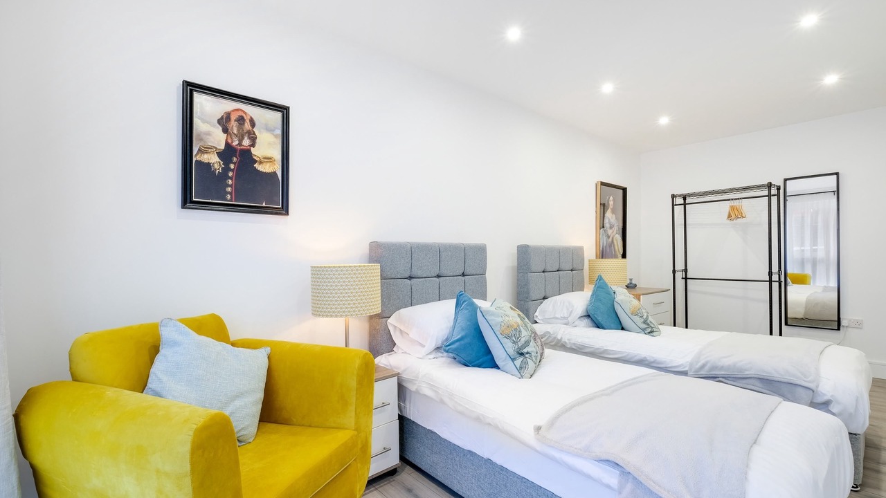 Photo of Others in Yiewsley