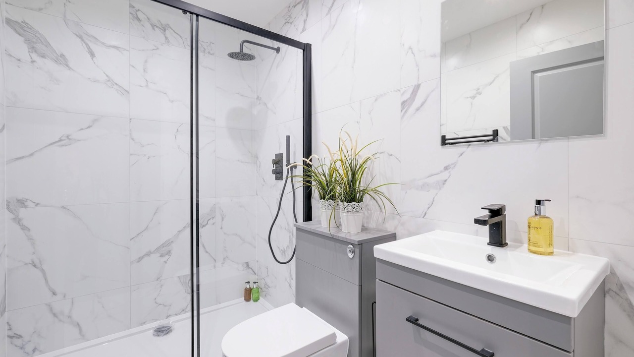 Photo of Bathroom in Yiewsley