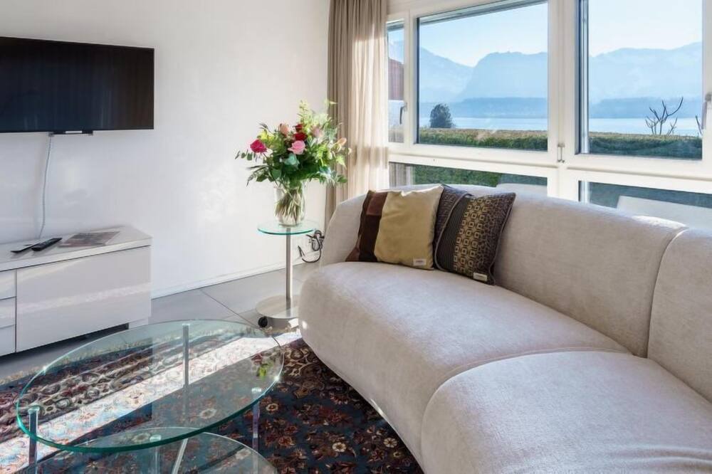 Photo of Livingroom in Hilterfingen