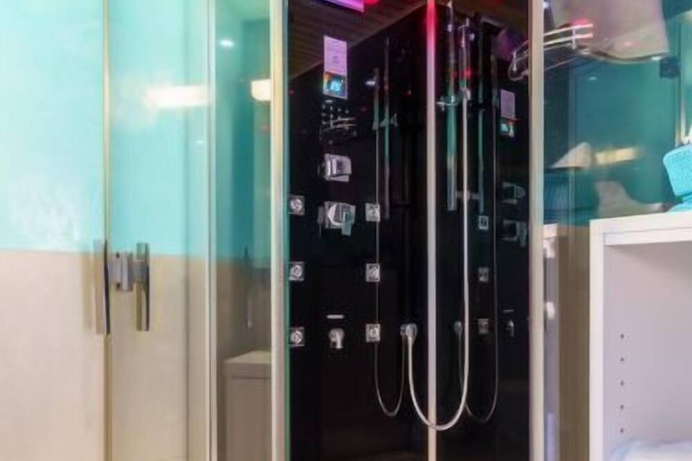 Photo of Bathroom in Hilterfingen