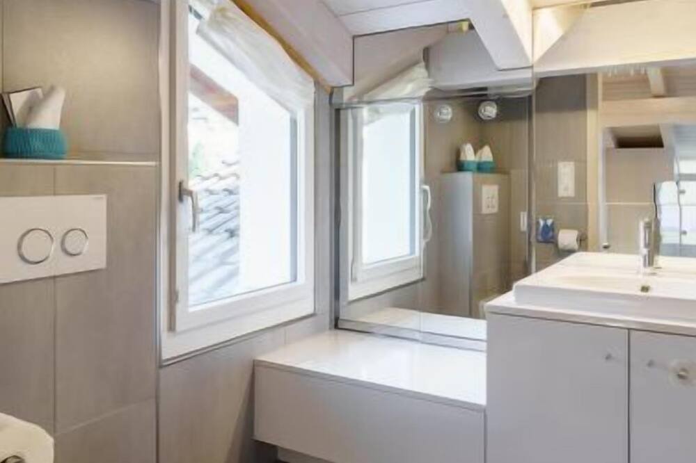 Photo of Bathroom in Hilterfingen