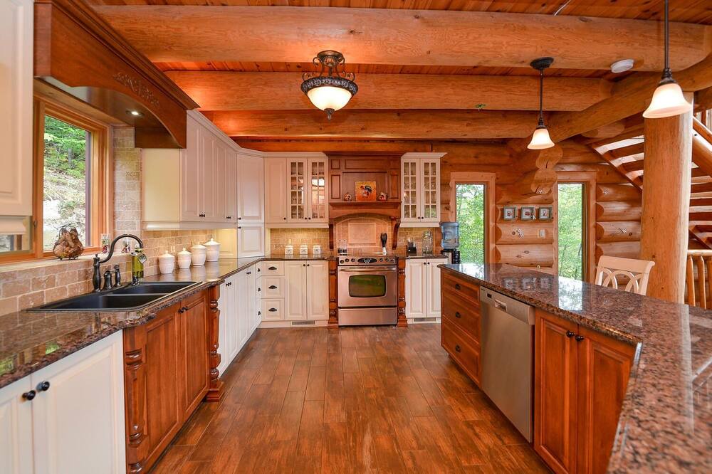 Photo of Kitchen in Val-des-Monts