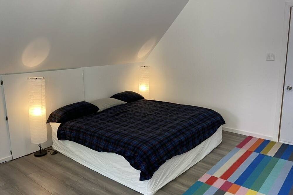 Photo of Bedroom in Val-des-Monts