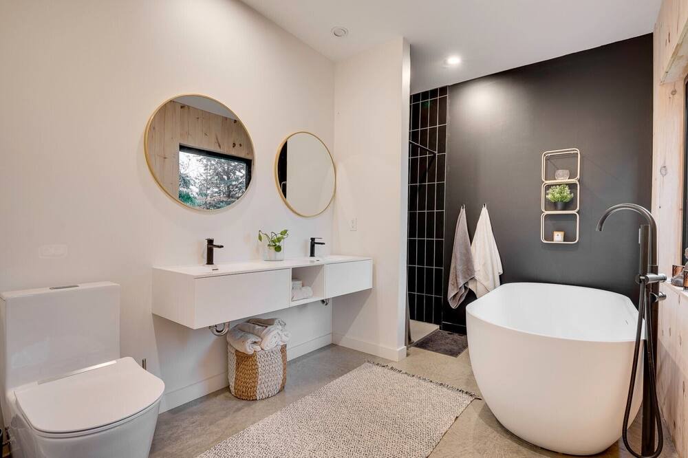 Photo of Bathroom in Saint-Sauveur