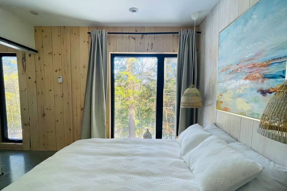 Photo of Bedroom in Saint-Sauveur