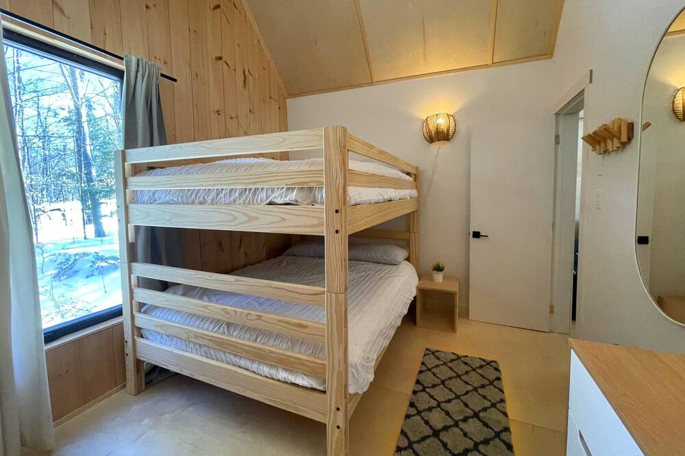 Photo of Bedroom in Saint-Sauveur