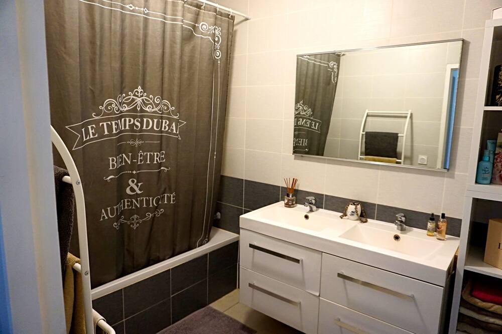 Photo of Bathroom in Perpignan