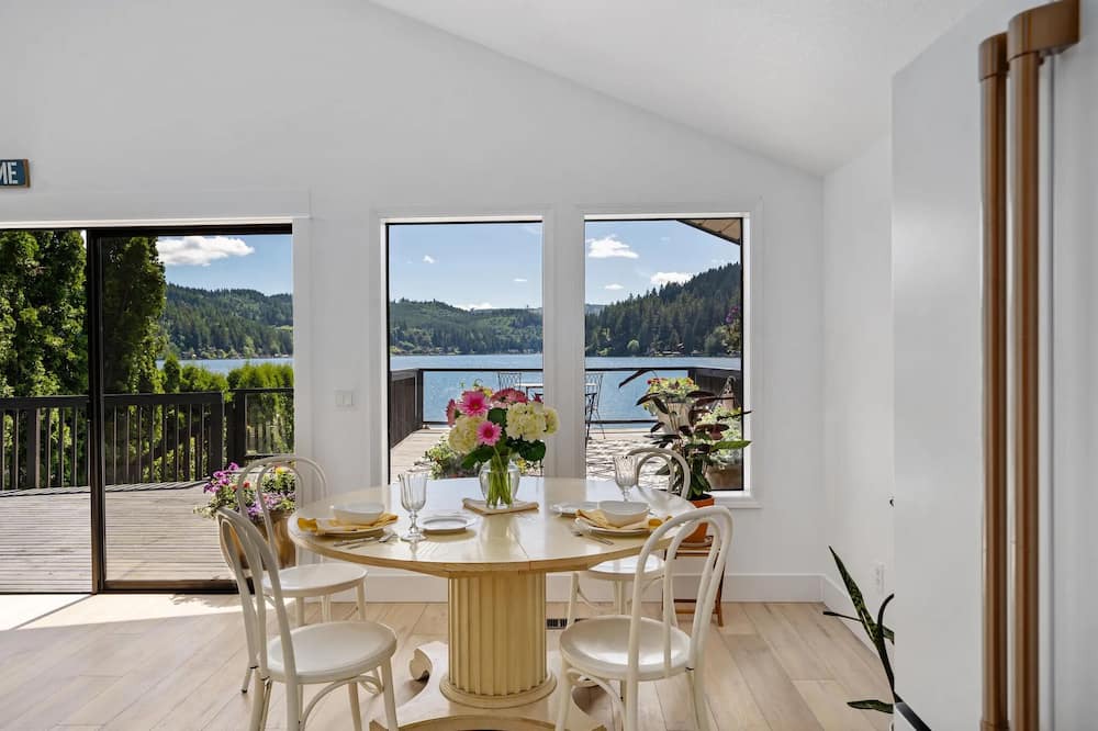 Photo of Others in Olympia