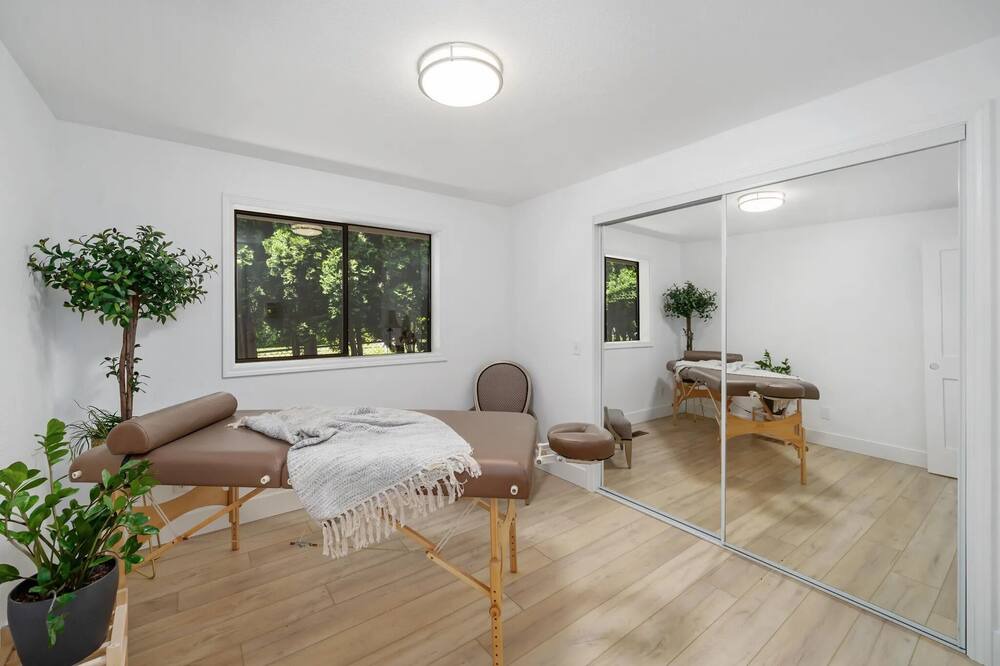 Photo of Others in Olympia