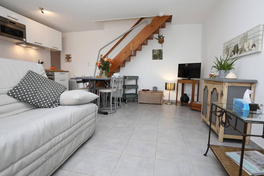 Photo of Livingroom in Chateauneuf-de-Galaure