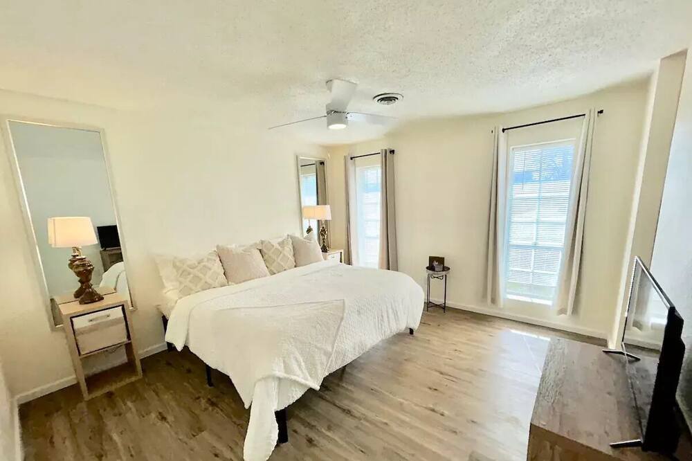 Photo of Bedroom in Osceola