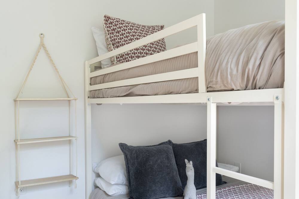 Photo of Bedroom in St-Adolphe-d'Howard