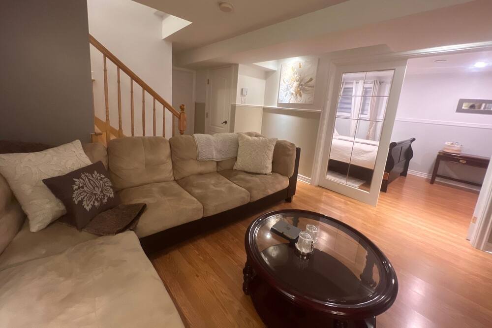 Photo of Livingroom in Laval