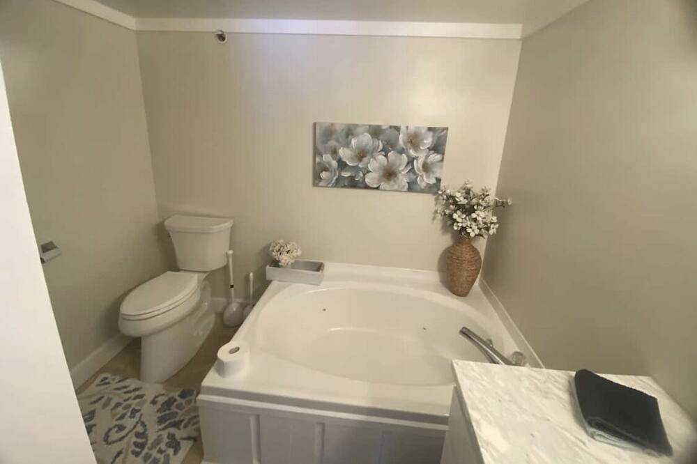 Photo of Bathroom in Mackinac Island