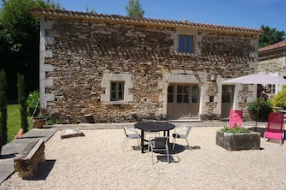 Photo of Patio Balcony in La Caillere-Saint-Hilaire