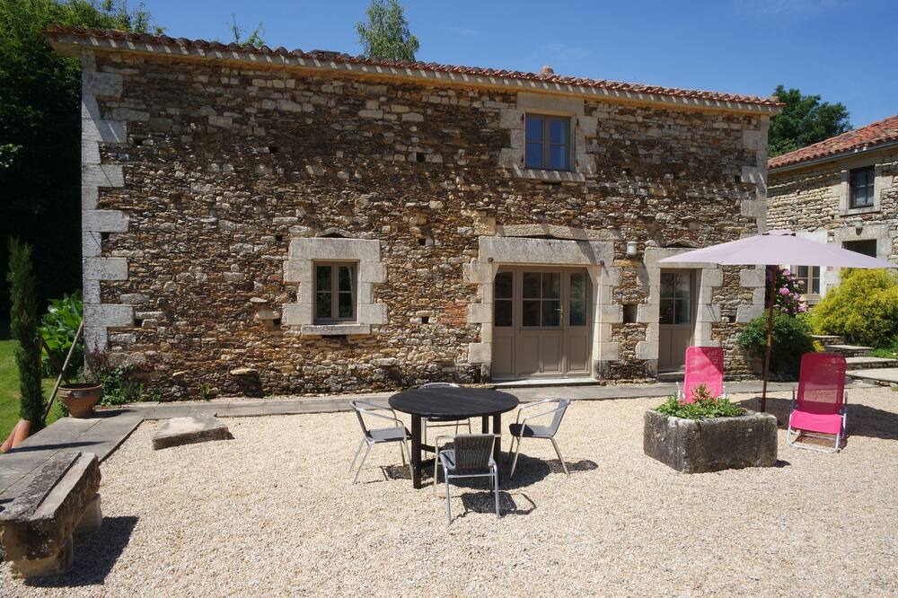 Photo of Patio Balcony in La Caillere-Saint-Hilaire