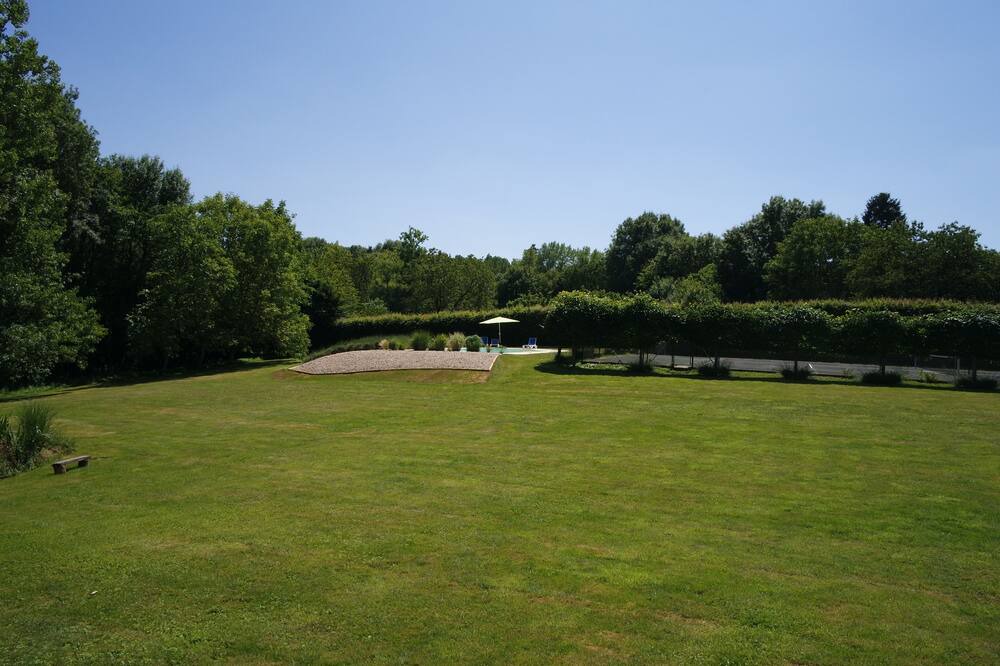 Photo of Others in La Caillere-Saint-Hilaire