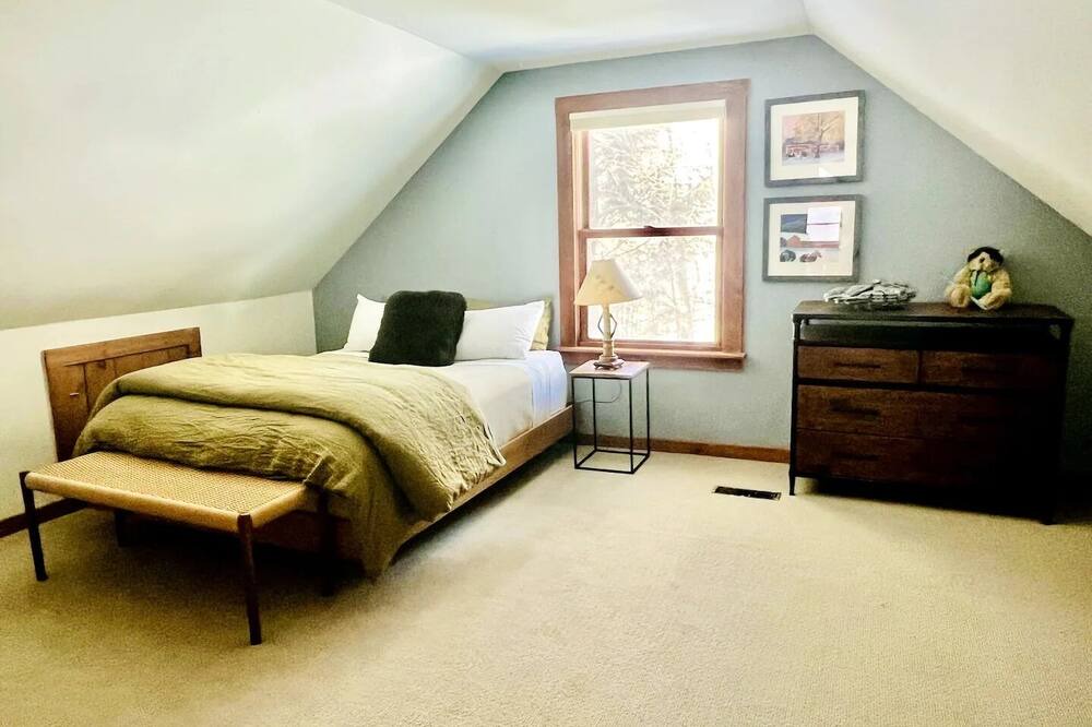 Photo of Bedroom in Moretown