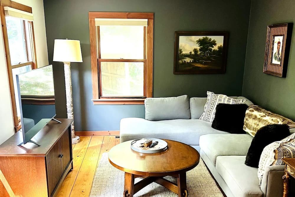 Photo of Livingroom in Moretown